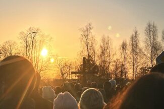 Thumbnail for the post titled: Droga Krzyżowa ulicami Leśna.
