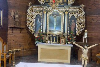 Thumbnail for the post titled: Ołtarz główny.